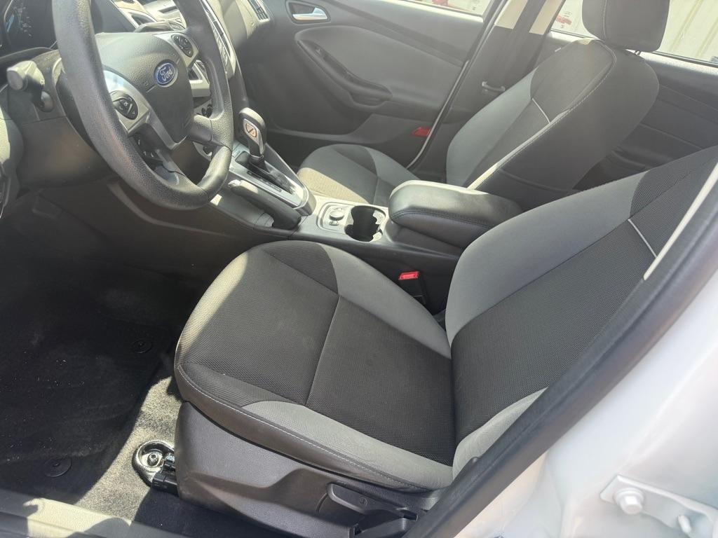 Ford Focus SE Sedan 2014