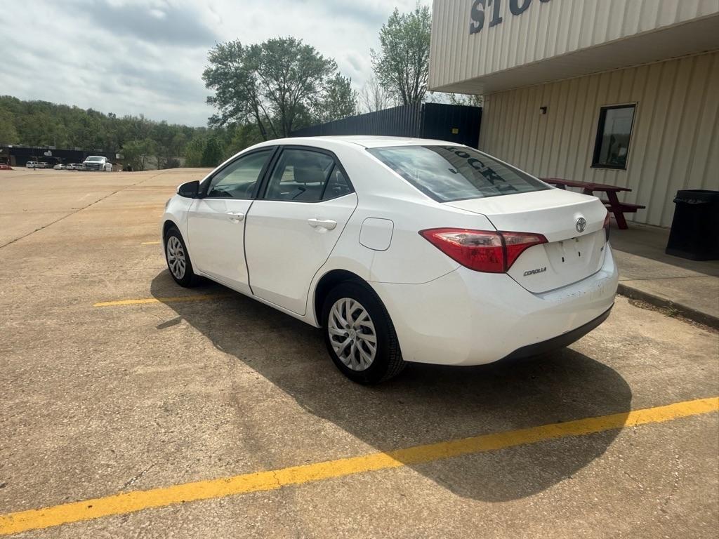 Toyota Corolla L CVT 2017
