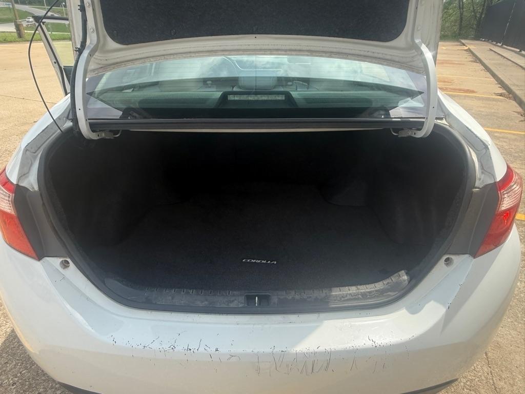 Toyota Corolla L CVT 2017