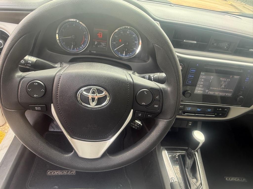 Toyota Corolla L CVT 2017