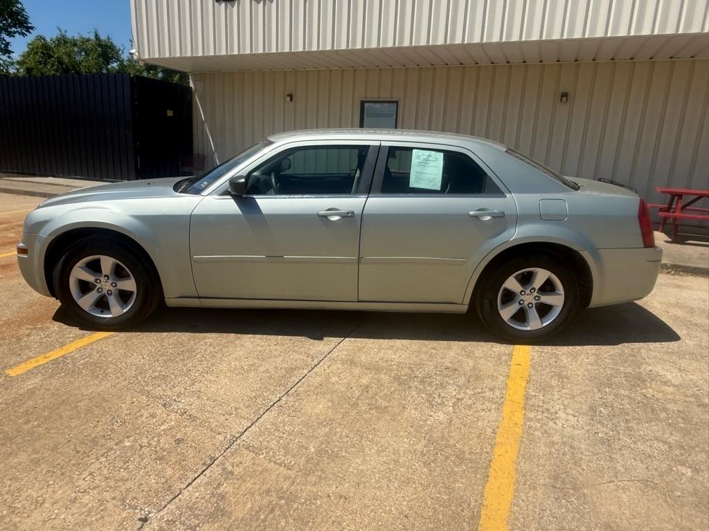 Chrysler 300 Base 2006