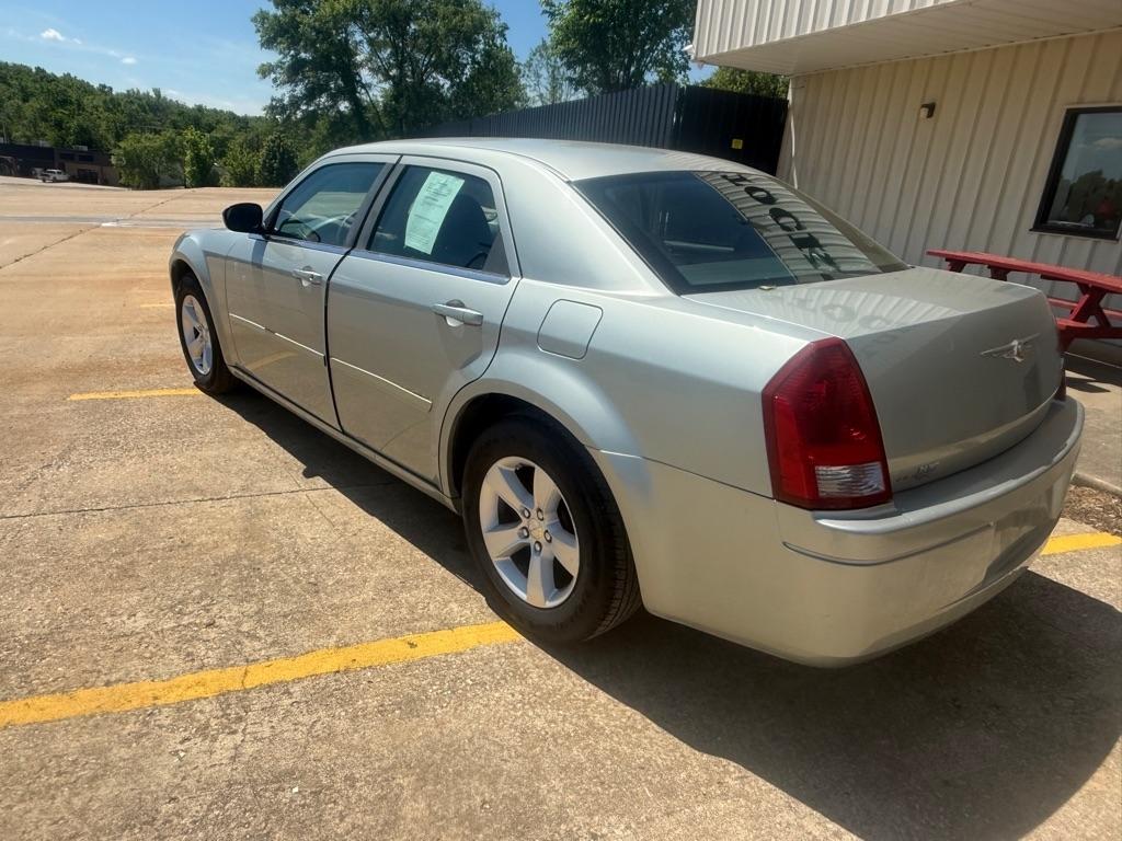 Chrysler 300 Base 2006