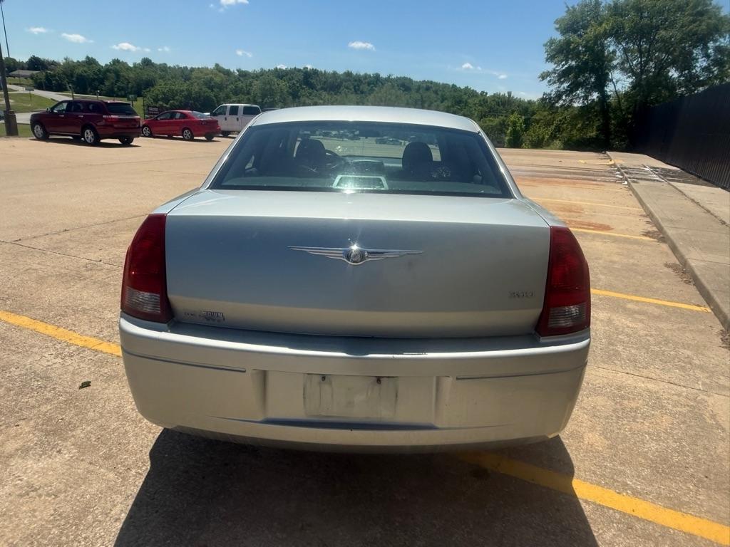 Chrysler 300 Base 2006