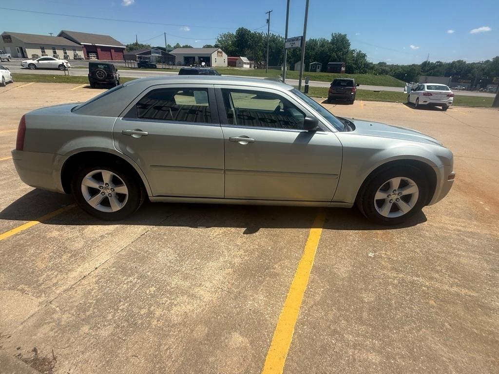 Chrysler 300 Base 2006