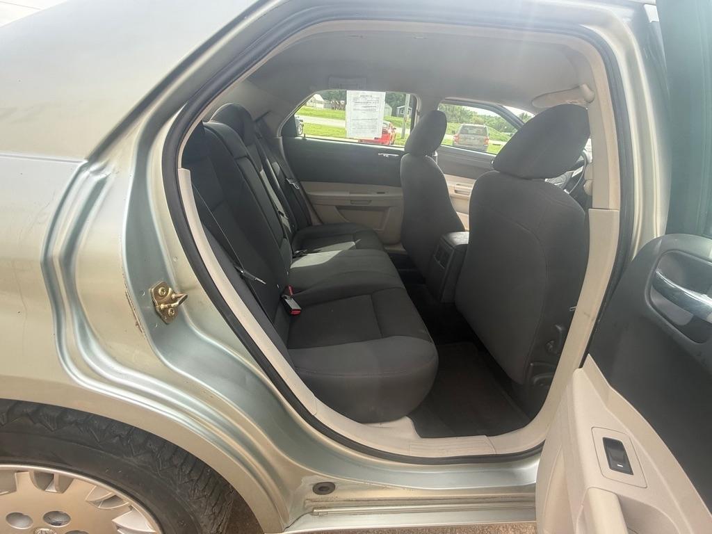 Chrysler 300 Base 2006