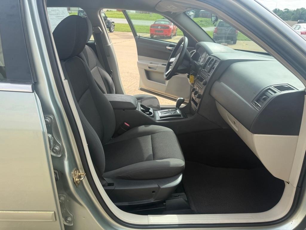 Chrysler 300 Base 2006