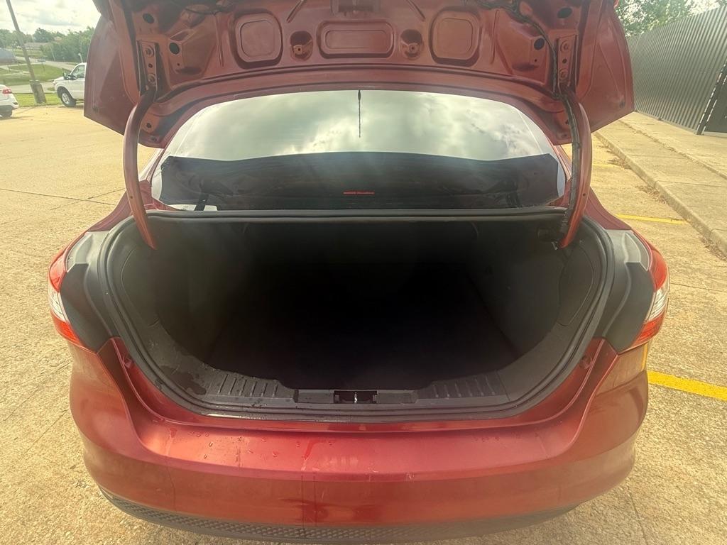 Ford Focus SE Sedan 2014