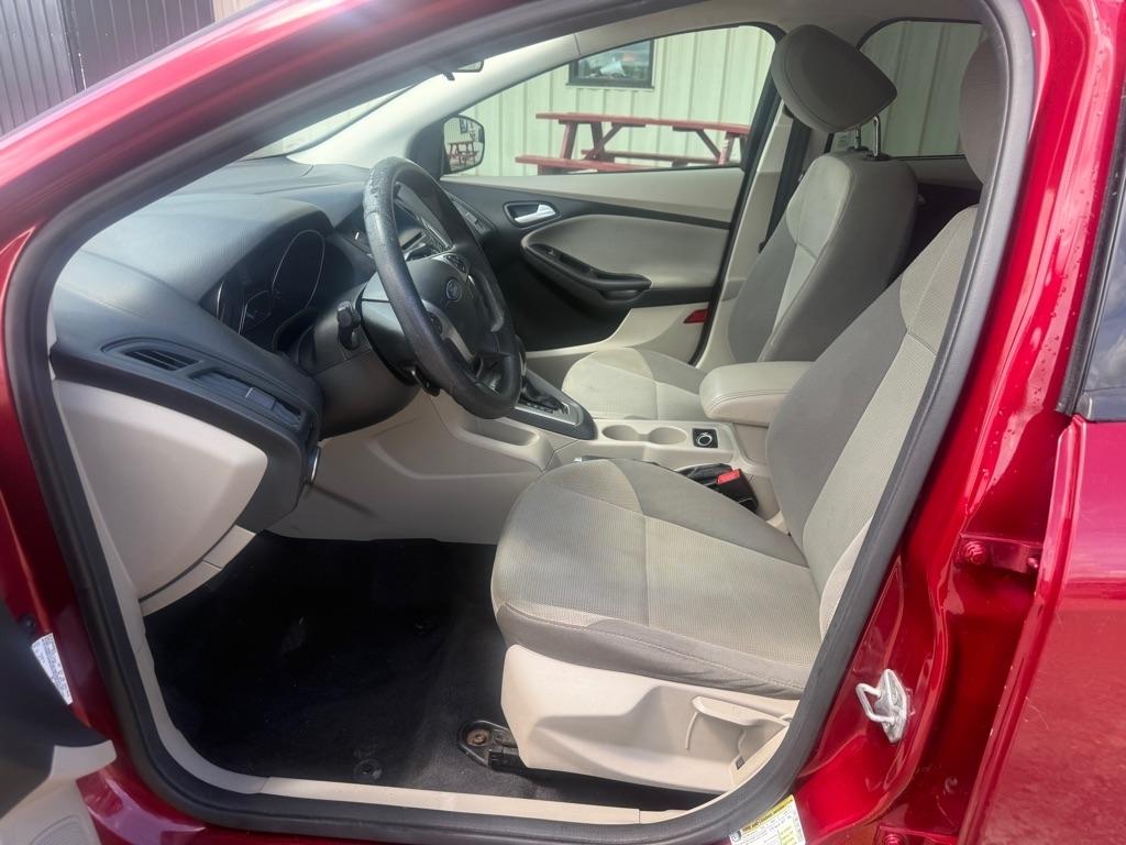 Ford Focus SE Sedan 2014
