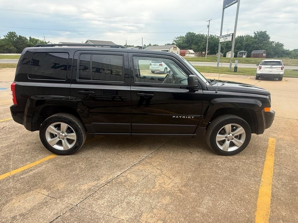 Jeep Patriot Latitude 2WD 2016