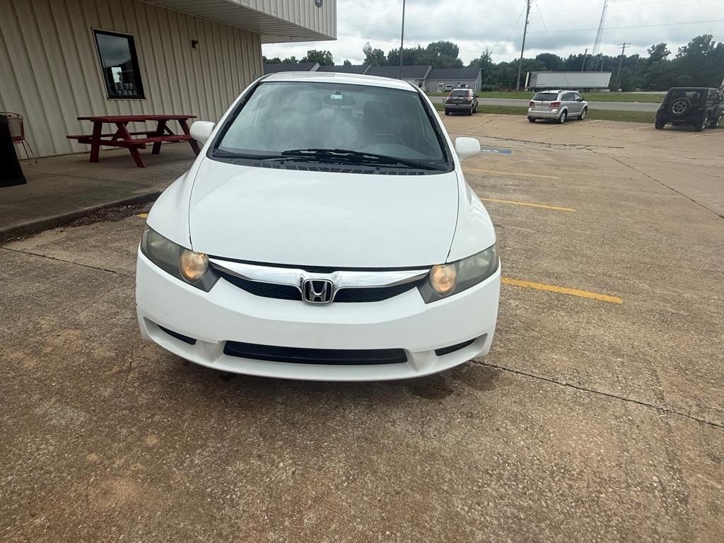 Honda Civic LX Sedan 5-Speed AT 2011