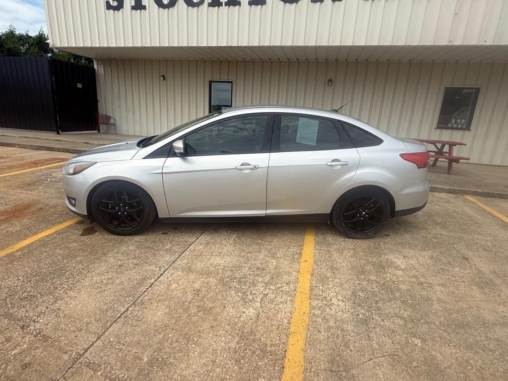 Ford Focus SE Sedan 2016