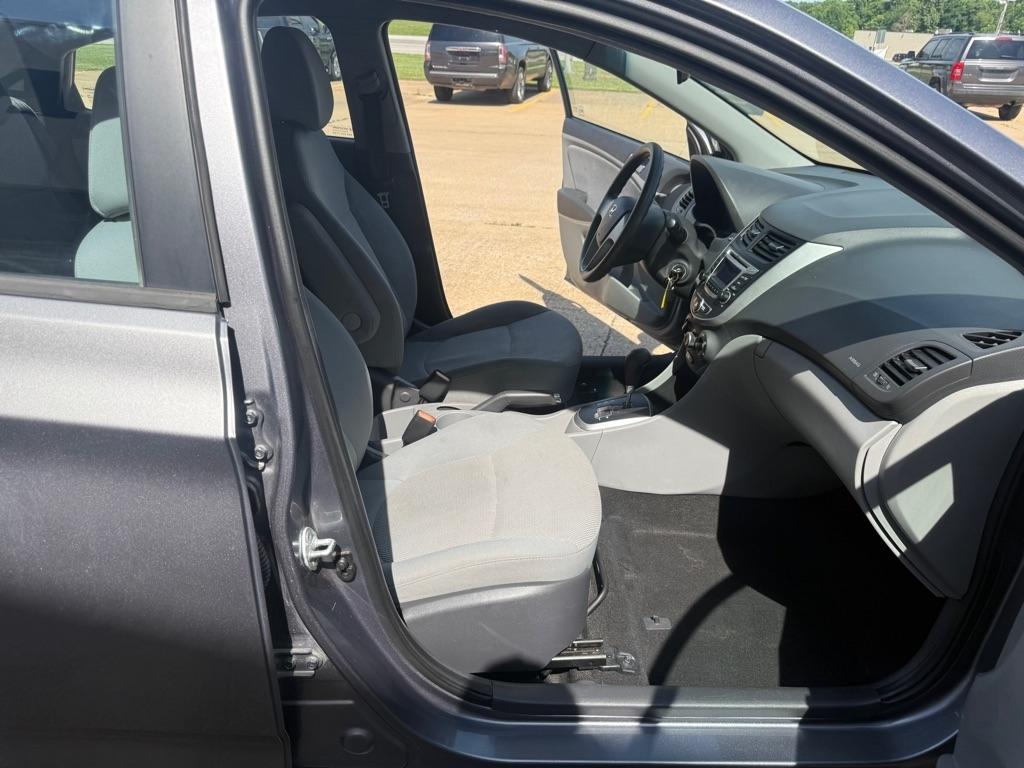 Hyundai Accent GLS 4-Door 2014