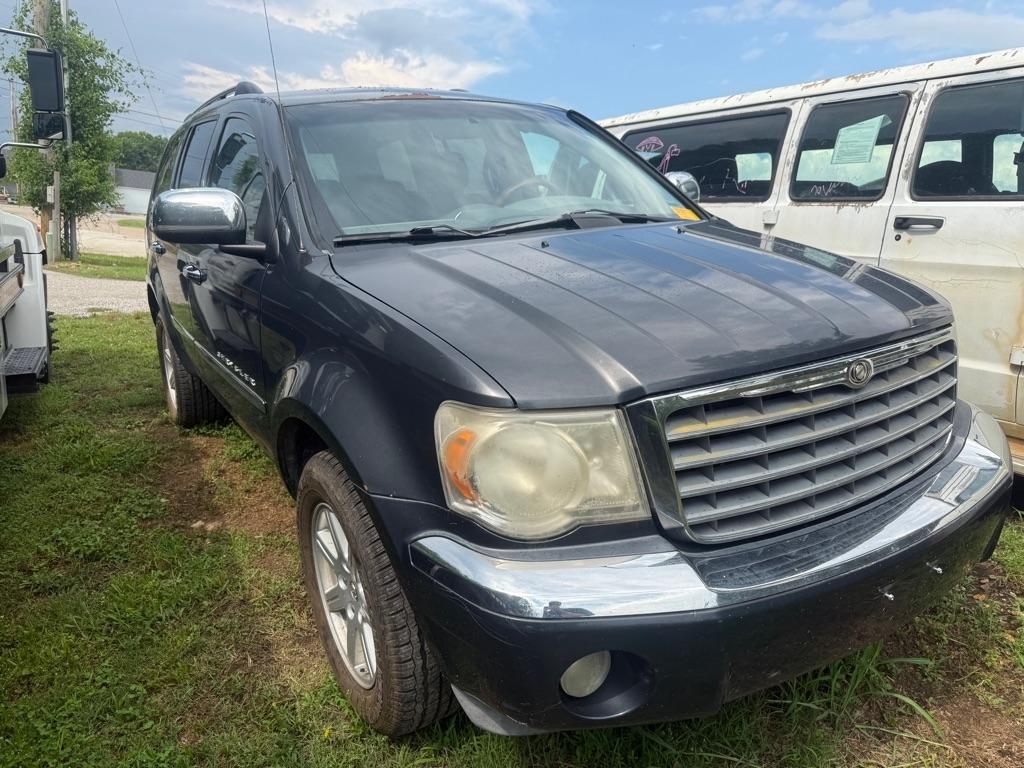 2007 Chrysler Aspen Limited 4x4's photo
