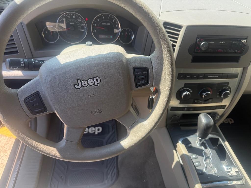 Jeep Grand Cherokee Laredo 4WD 2007