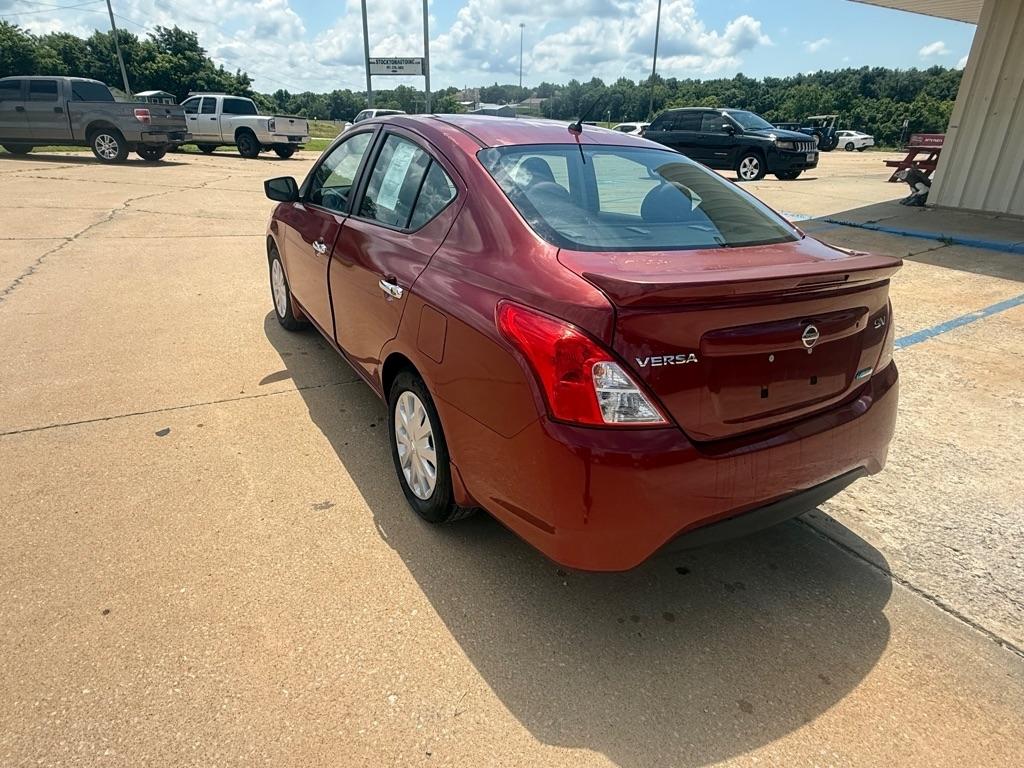 Nissan Versa 1.6 S 5M 2016