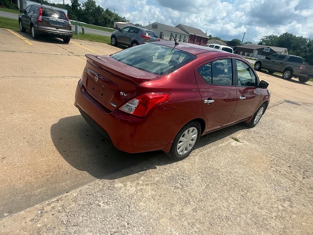 Nissan Versa 1.6 S 5M 2016