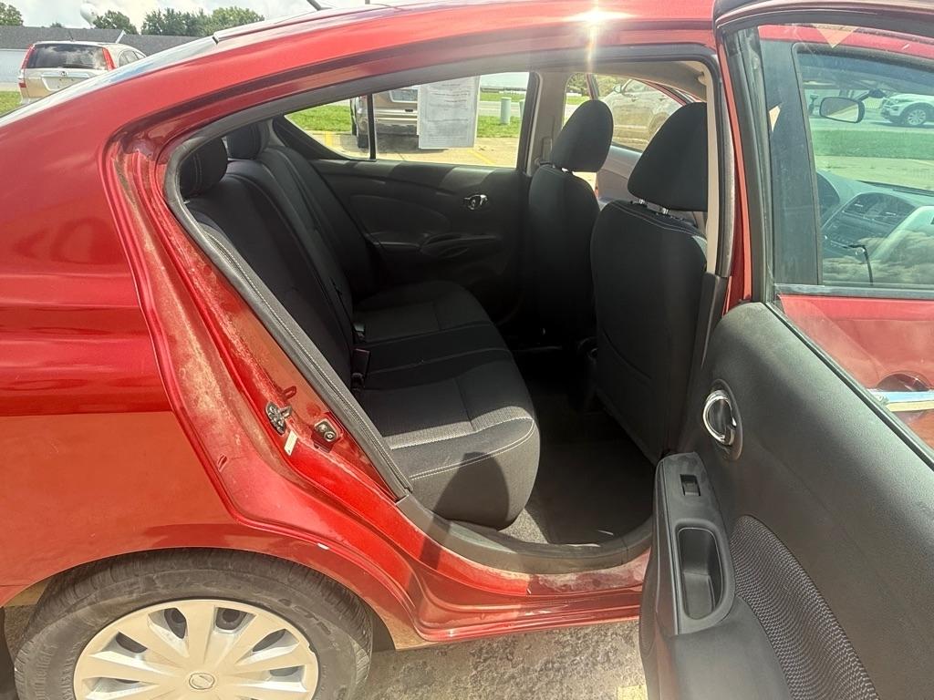 Nissan Versa 1.6 S 5M 2016