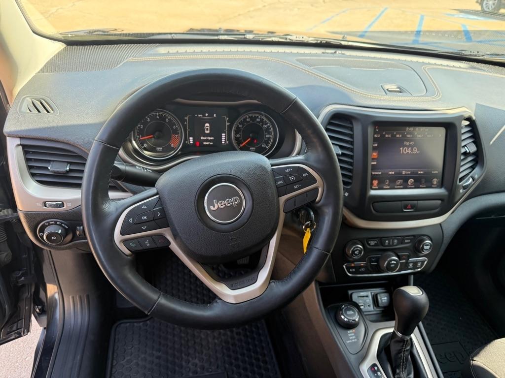 Jeep Cherokee Latitude 4WD 2015