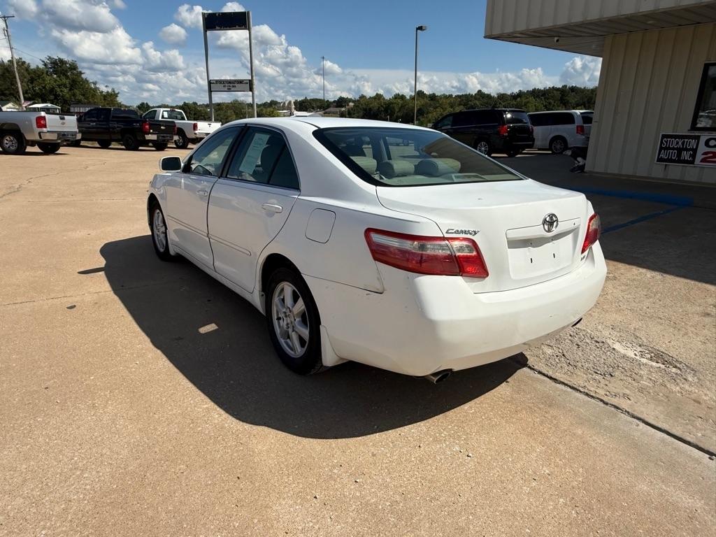 Toyota Camry SE V6 6-Spd AT 2009