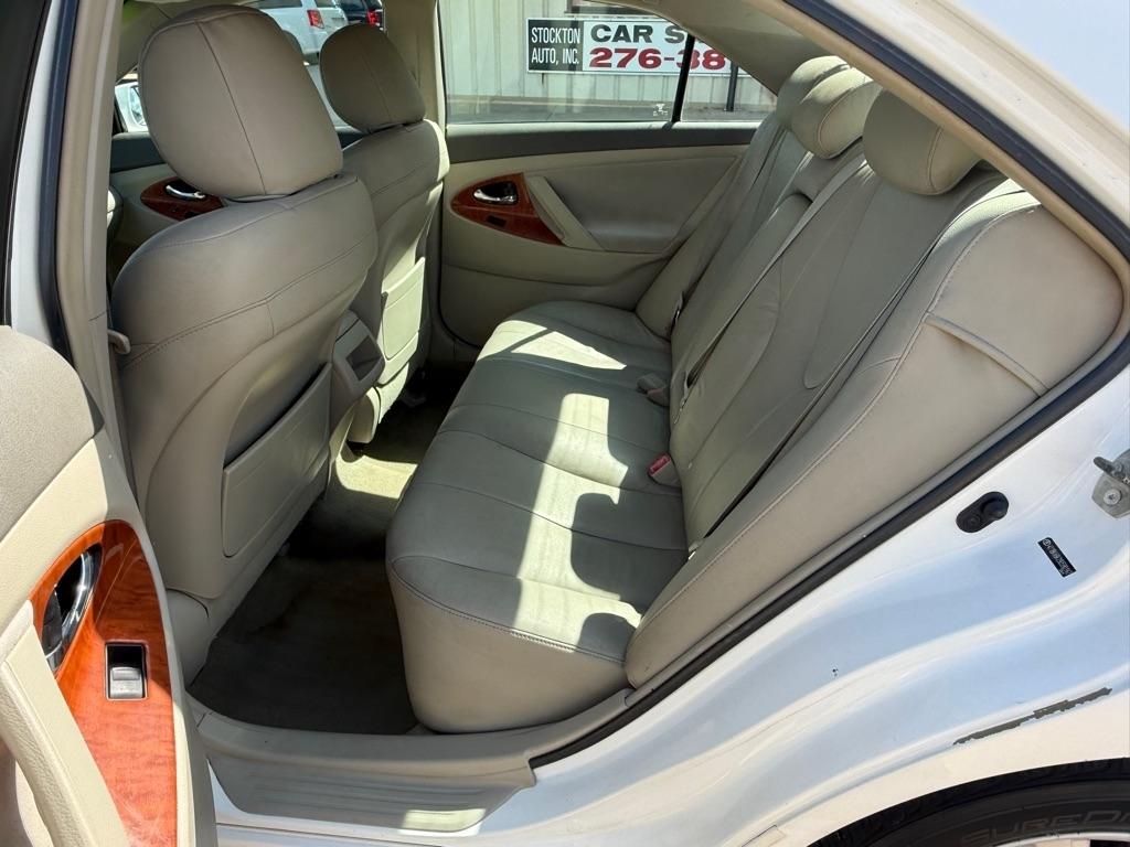 Toyota Camry SE V6 6-Spd AT 2009