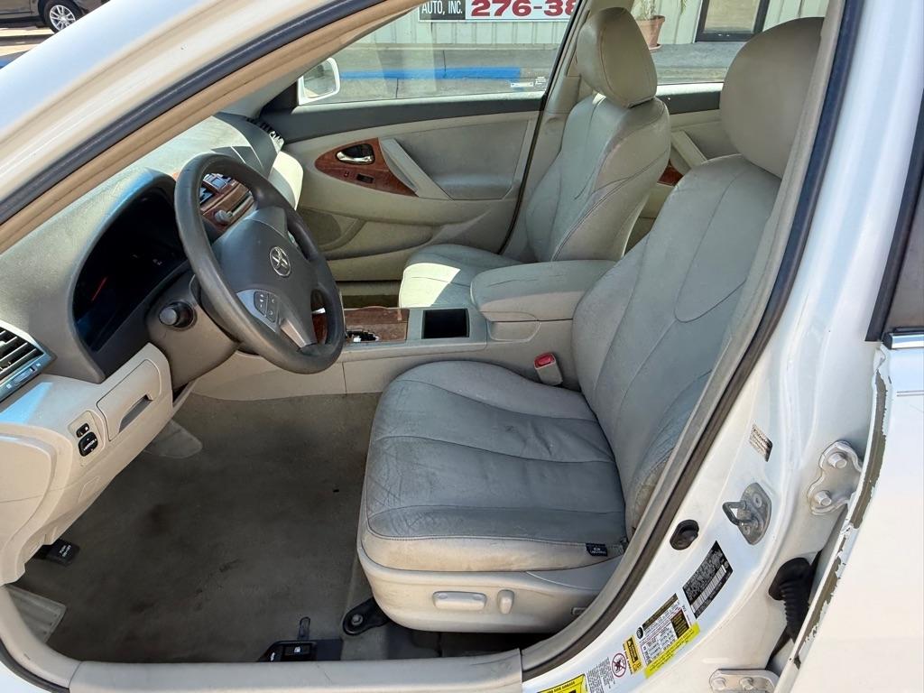 Toyota Camry SE V6 6-Spd AT 2009