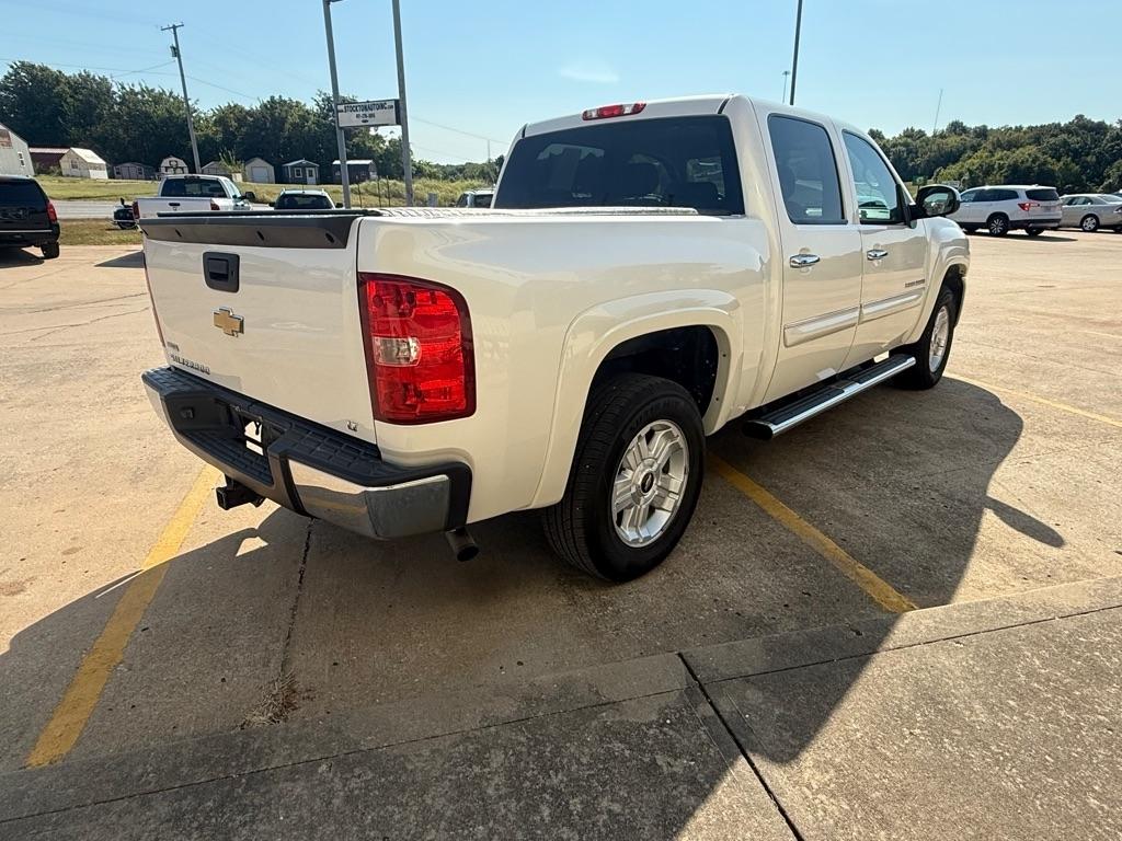 Chevrolet Silverado 1500 LT Crew Cab 4WD 2011