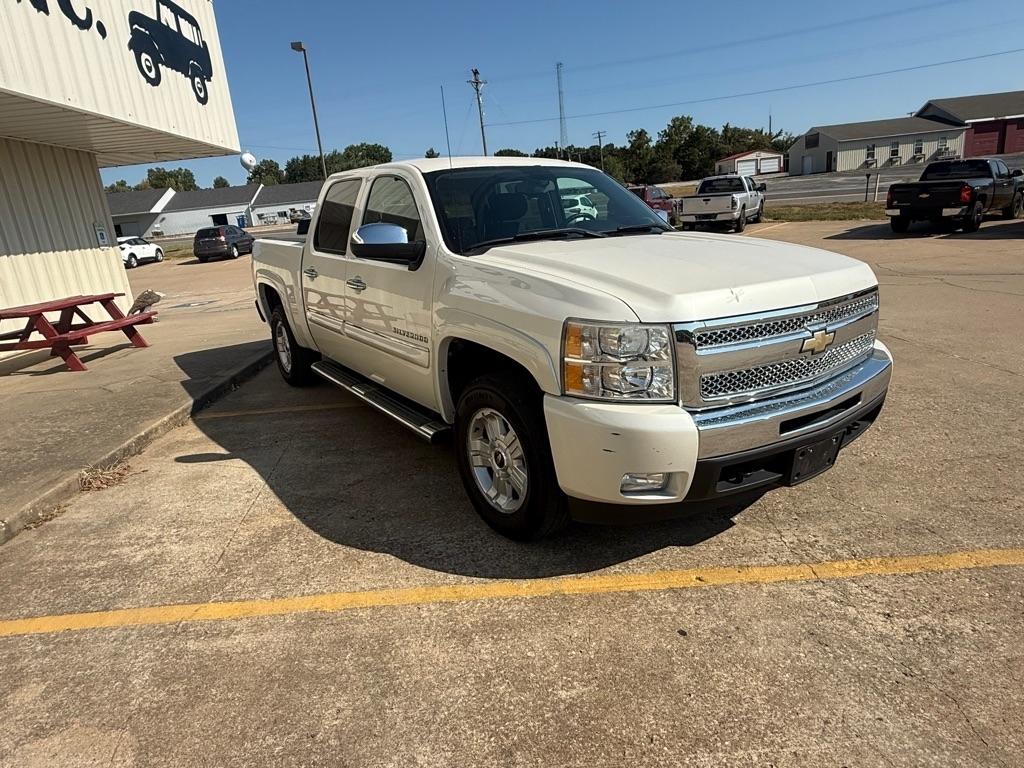 Chevrolet Silverado 1500 LT Crew Cab 4WD 2011