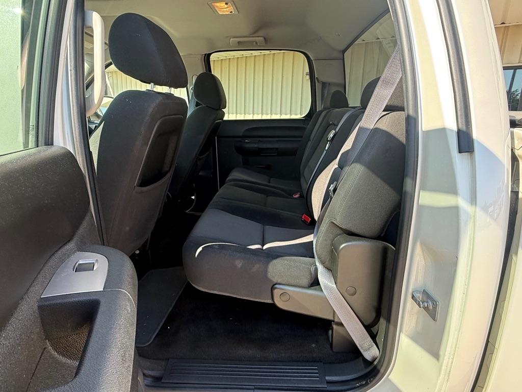 Chevrolet Silverado 1500 LT Crew Cab 4WD 2011