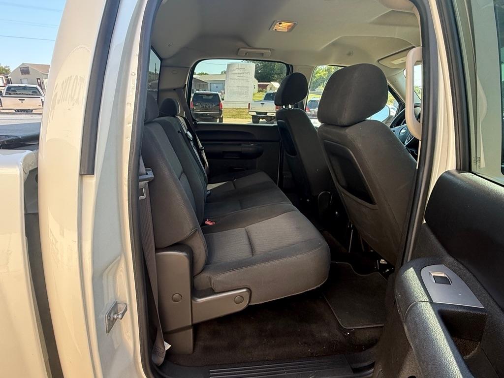 Chevrolet Silverado 1500 LT Crew Cab 4WD 2011