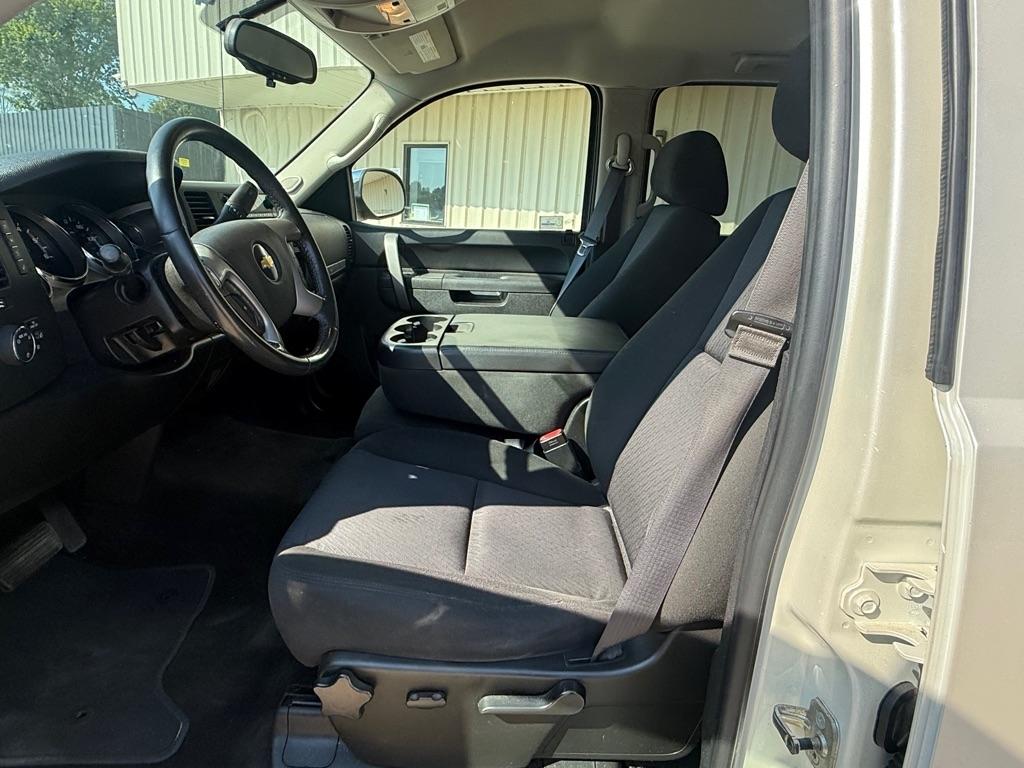 Chevrolet Silverado 1500 LT Crew Cab 4WD 2011