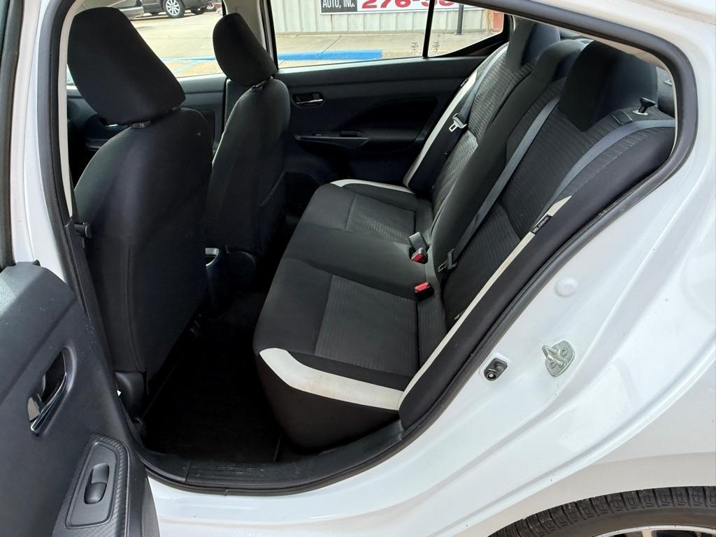 Nissan Versa SV 2022