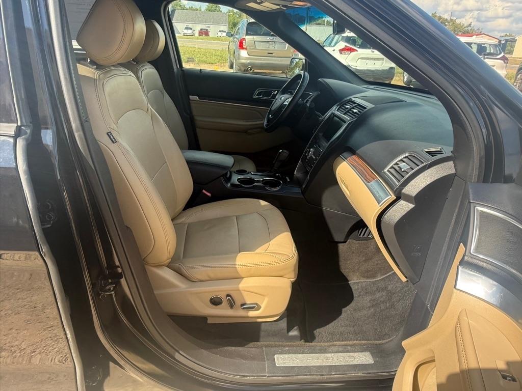Ford Explorer Limited FWD 2016
