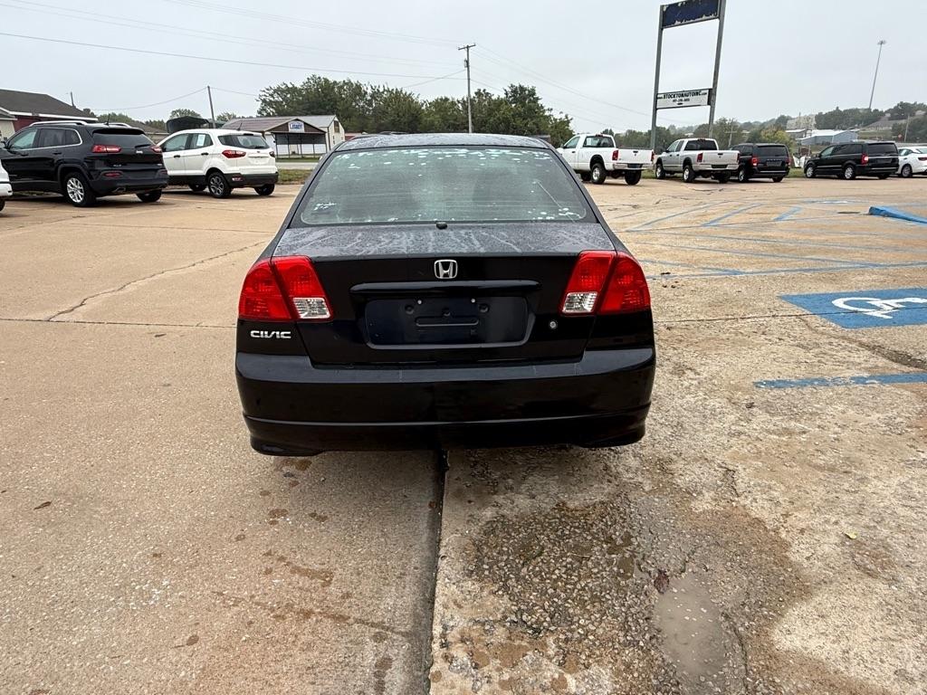 Honda Civic DX Sedan 2005