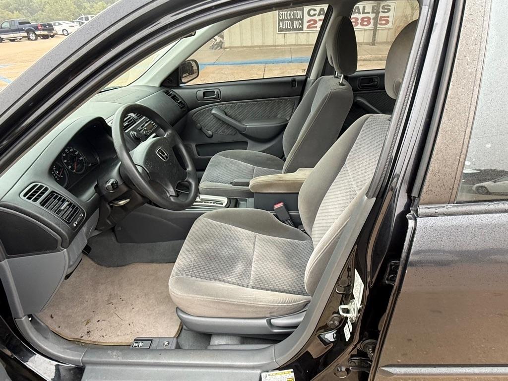 Honda Civic DX Sedan 2005