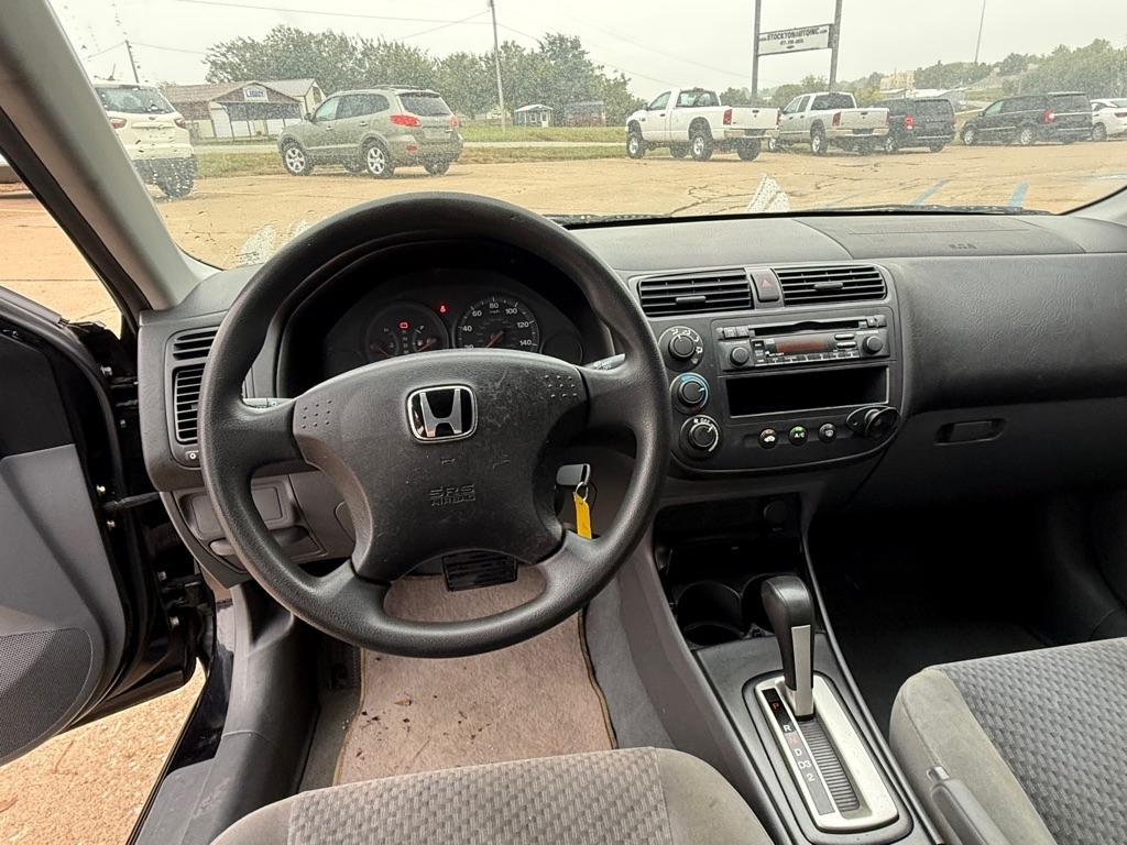 Honda Civic DX Sedan 2005