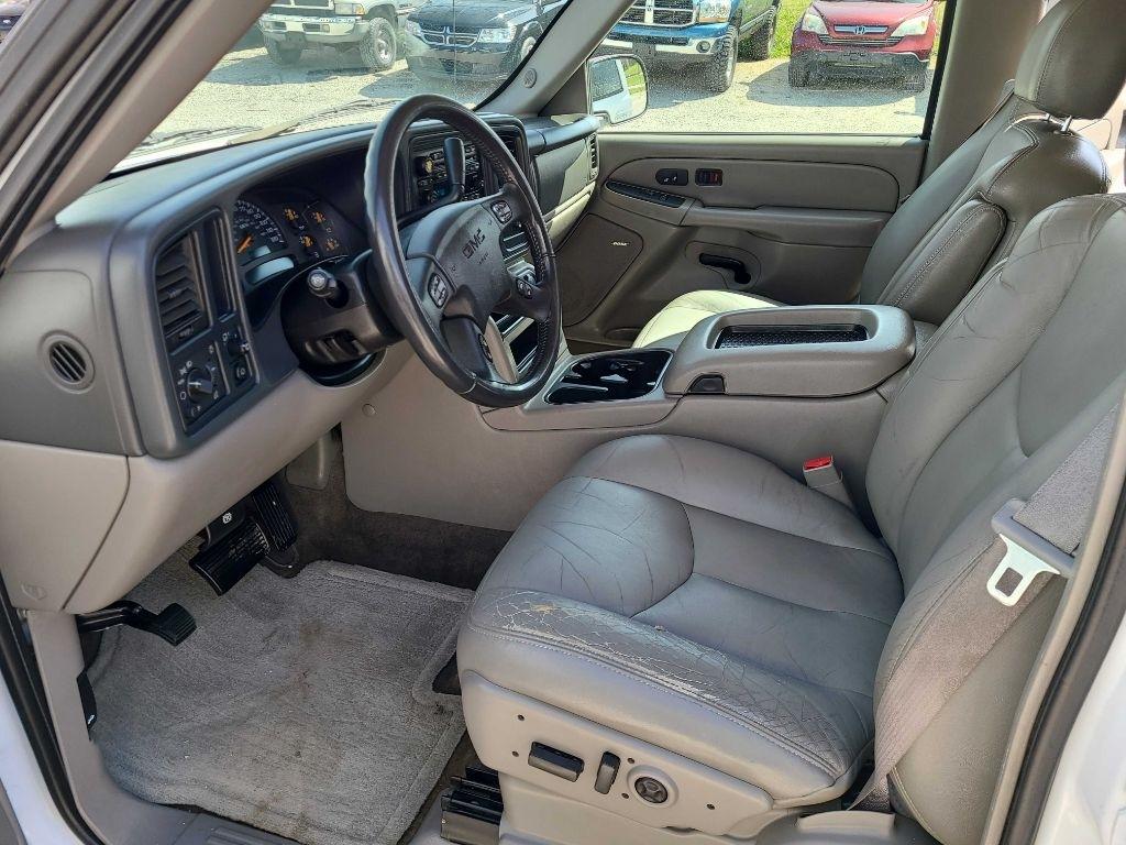 GMC Yukon 2WD 2004