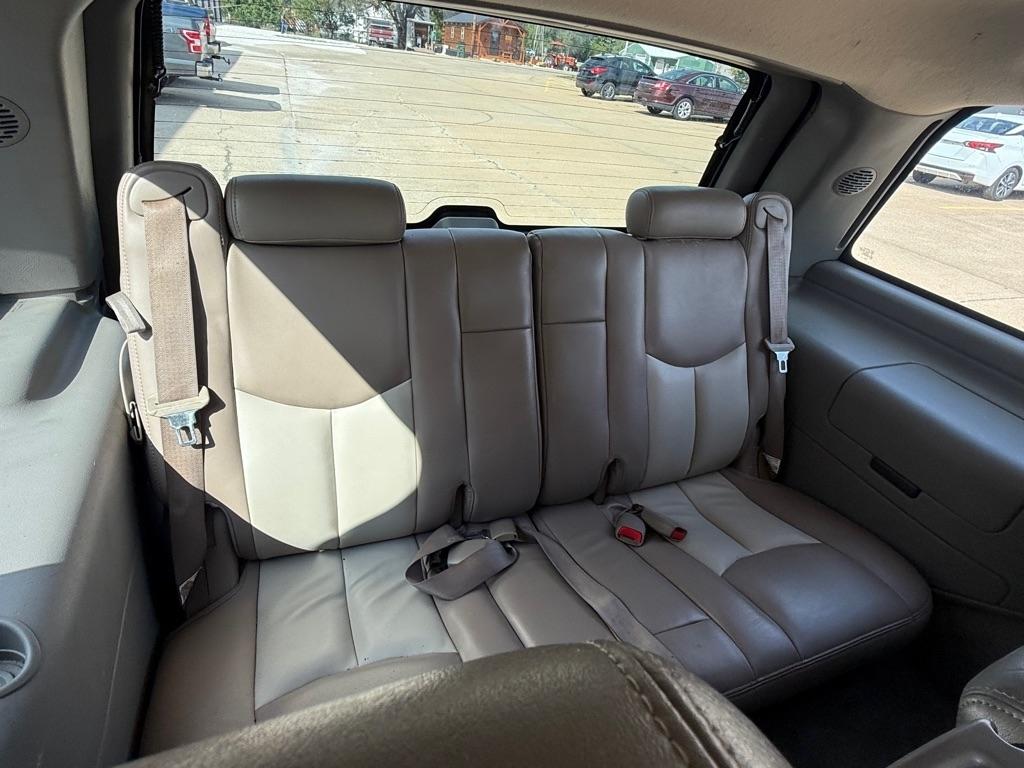 GMC Yukon 2WD 2004