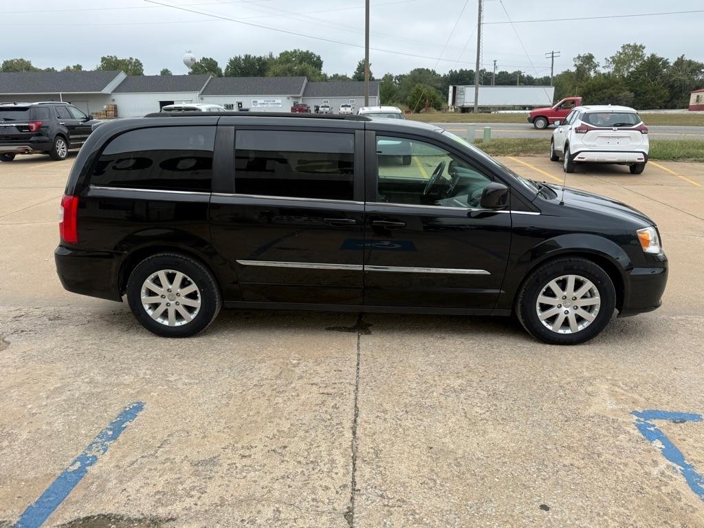 Chrysler Town & Country Touring 2016