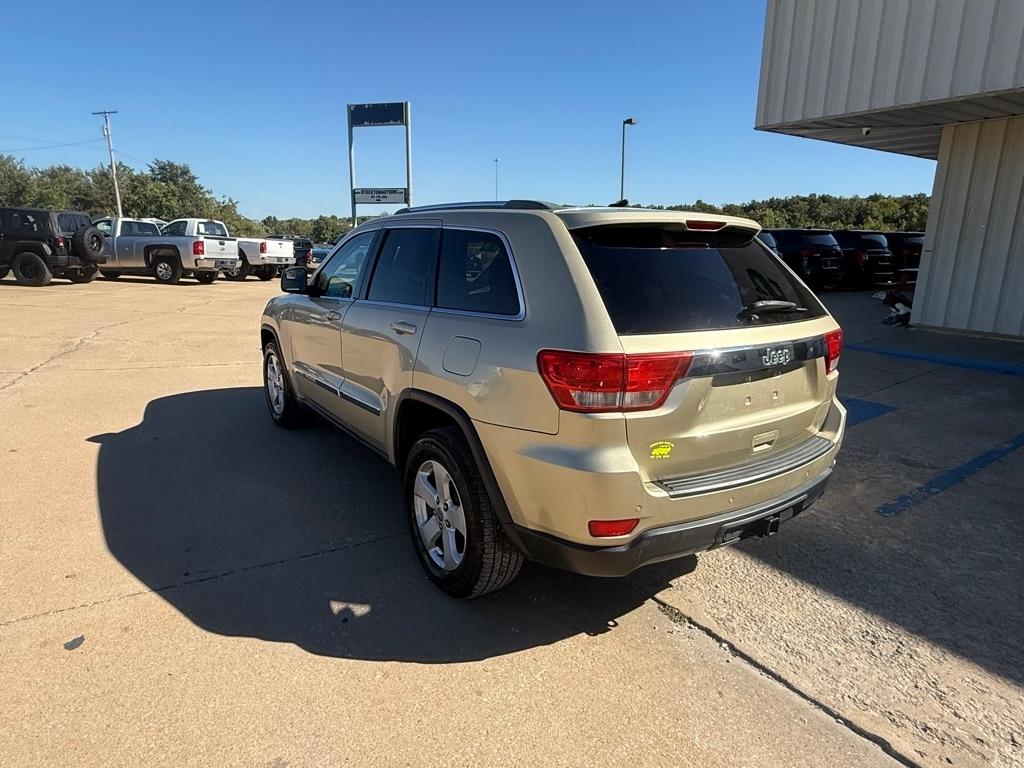 Jeep Grand Cherokee Laredo 4WD 2011