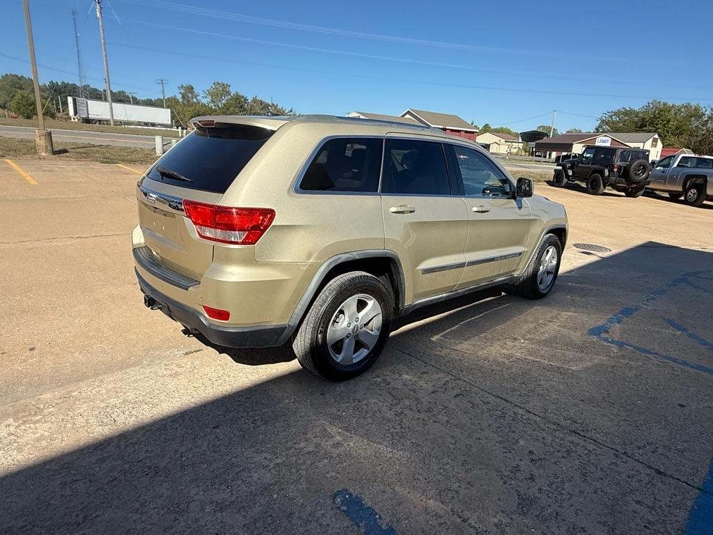 Jeep Grand Cherokee Laredo 4WD 2011