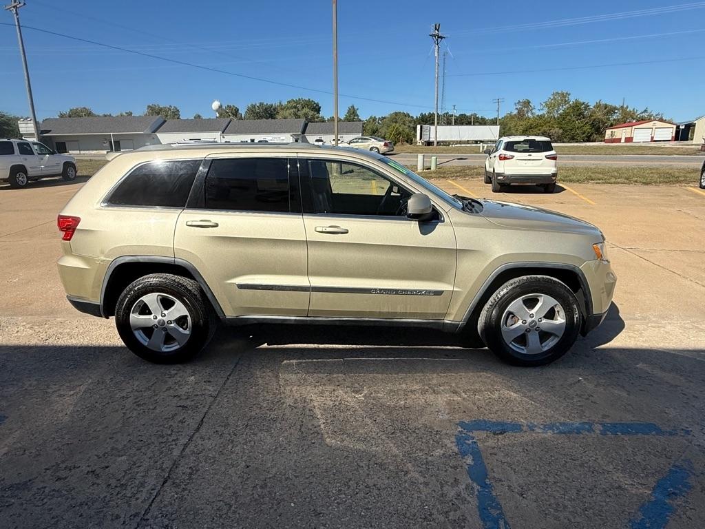 Jeep Grand Cherokee Laredo 4WD 2011