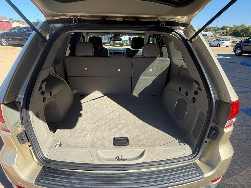 Jeep Grand Cherokee Laredo 4WD 2011