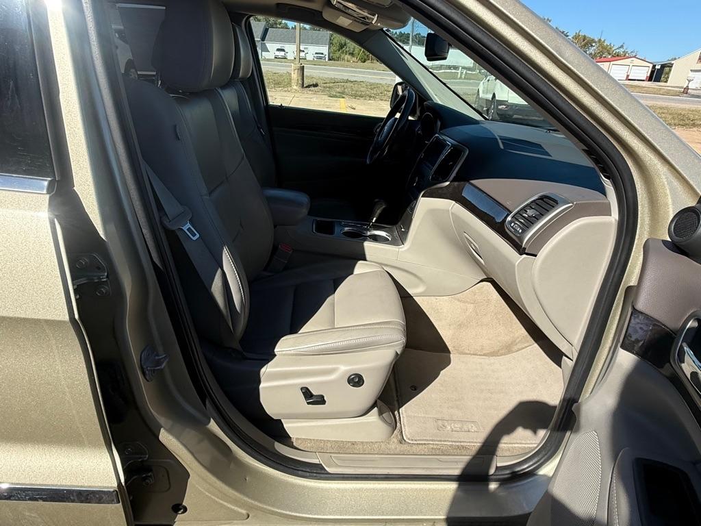 Jeep Grand Cherokee Laredo 4WD 2011