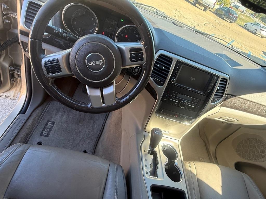 Jeep Grand Cherokee Laredo 4WD 2011