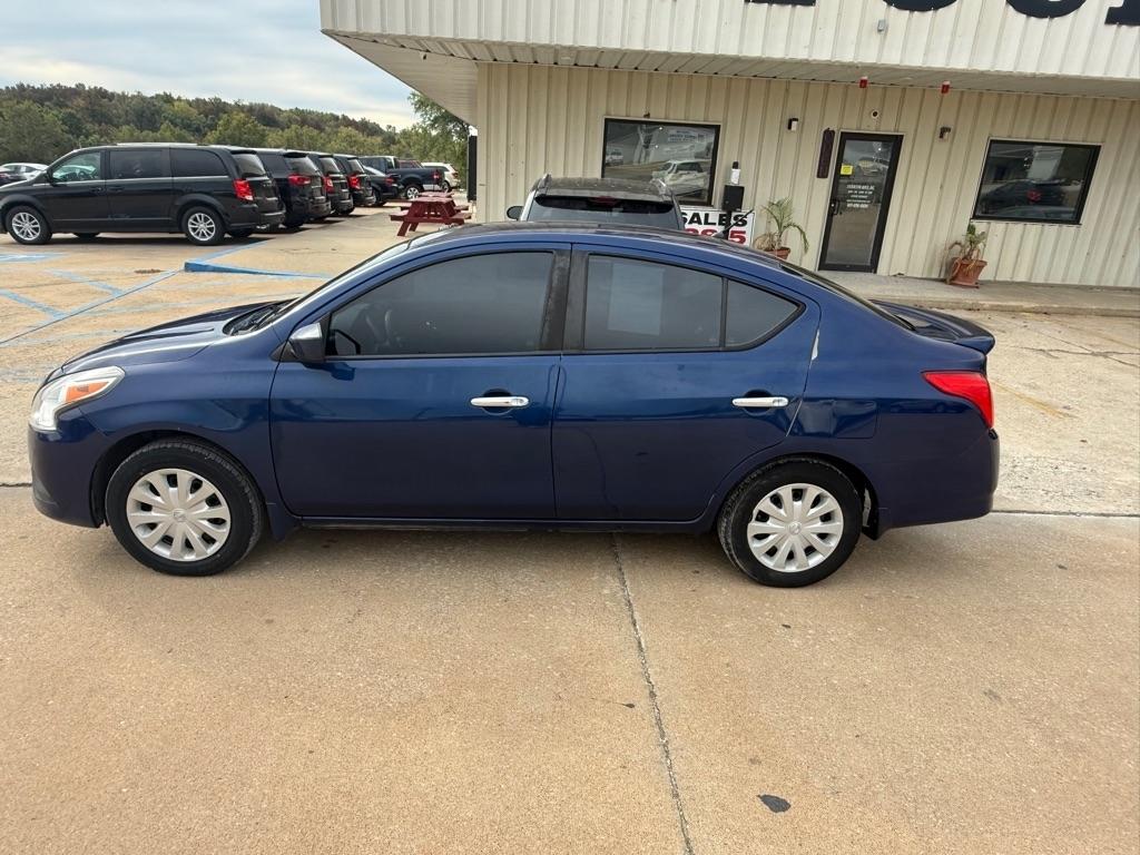 Nissan Versa 1.6 S 5M 2018