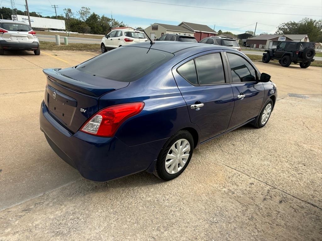 Nissan Versa 1.6 S 5M 2018
