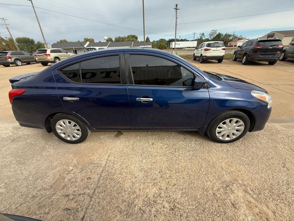 Nissan Versa 1.6 S 5M 2018