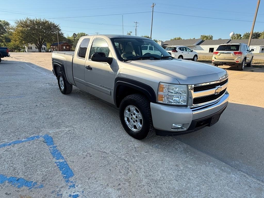 Chevrolet Silverado 1500 Work Truck Ext. Cab Short Box 4WD 2007