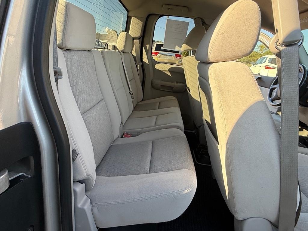 Chevrolet Silverado 1500 Work Truck Ext. Cab Short Box 4WD 2007