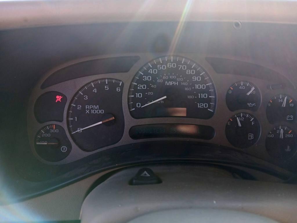 GMC Yukon Denali Base 2005